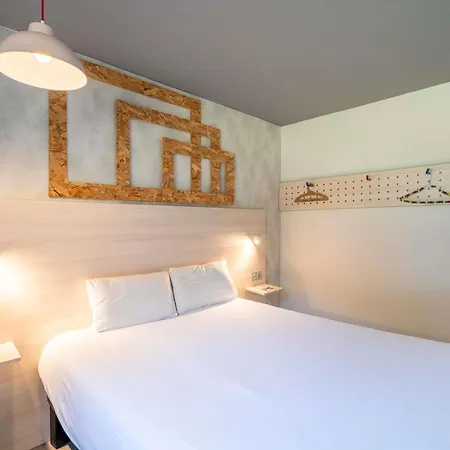greet Hotel Bordeaux Aeroport-2